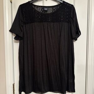 Black Lace Detail Women's Top  Sz 0XL